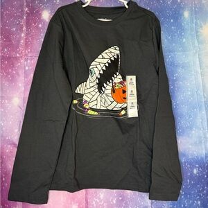New boys cat & Jack shark Halloween long sleeve shirt 🛍